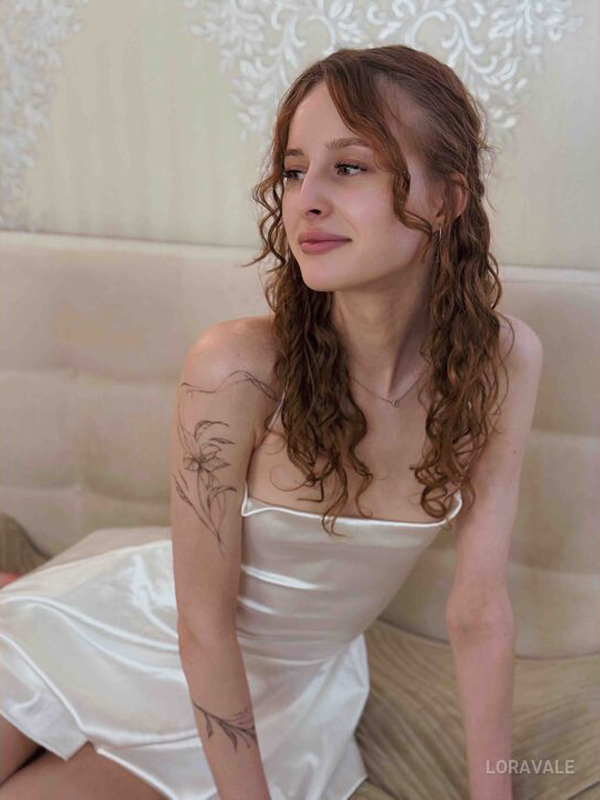 LoraVale - ModelsWorldwide.org