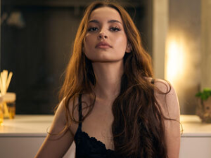 AvaLouis - ModelsWorldwide.org